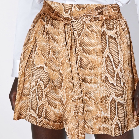Snake print bermuda shorts - Picture 4 of 7